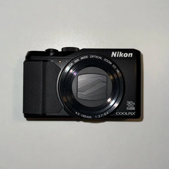Nikon COOLPIX S9900 Black Digital Camera w/Flip Screen + Charger | Vlog Camera - Picture 3 of 13